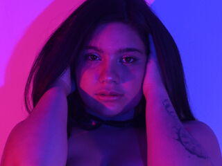 topless camgirl TifanyStark