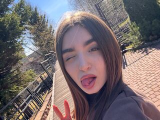 cam girl playing with dildo ValarieZohn