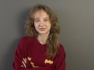 webcam girl WinnifredMckowen