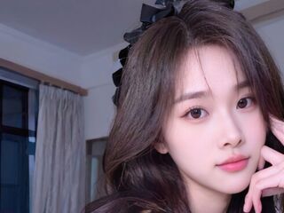 camgirl masturbating with sex toy miaomiao